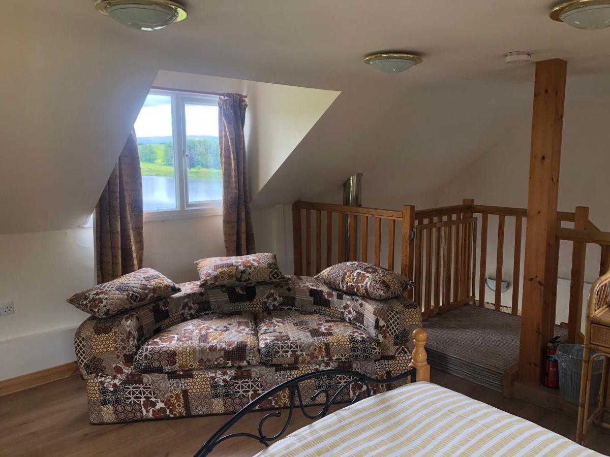 אבריסטוויט Lake View Romantic Retreat מראה חיצוני תמונה
